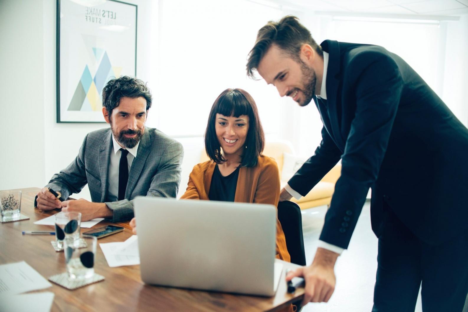 Ambiente de aprendizaje colaborativo con materiales financieros